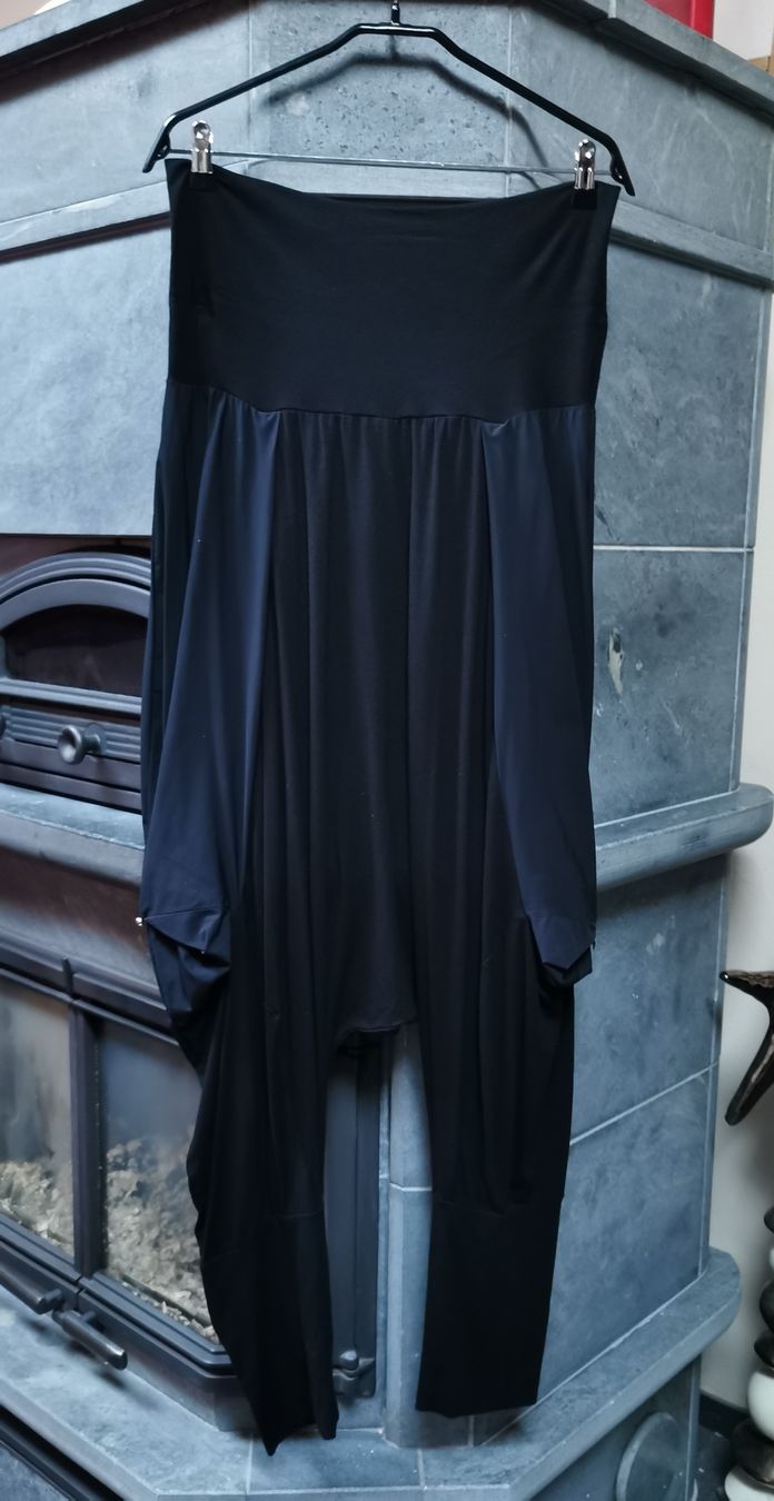 Pantaloni: Schwarze Elsewhere Haremshose, Grösse L - Top Zustand! – Usato da Naters venduto da felizb60