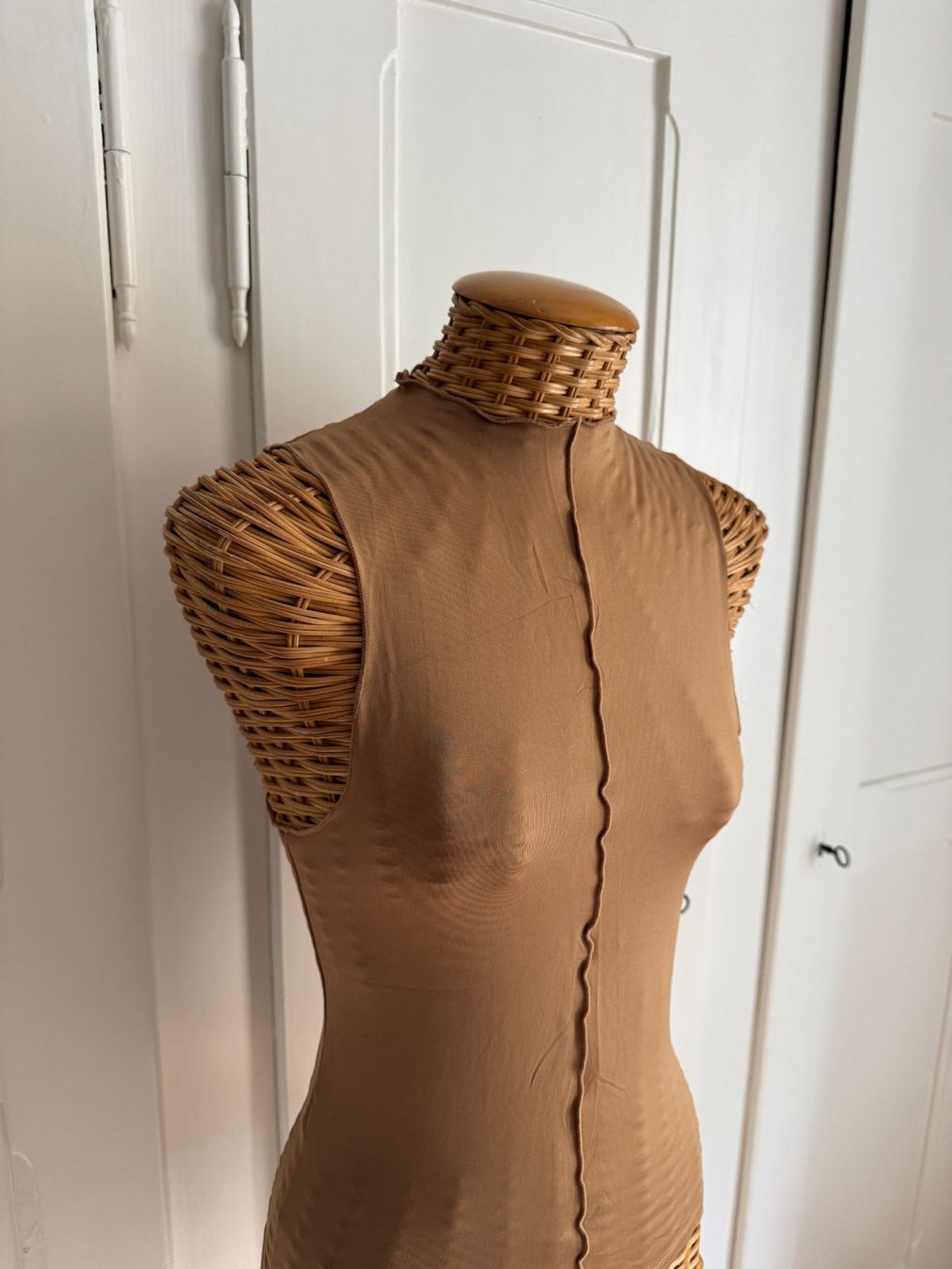 Mango Tops: MANGO - Top hellbraun M – D'occasion à Zürich par Diazaio 1