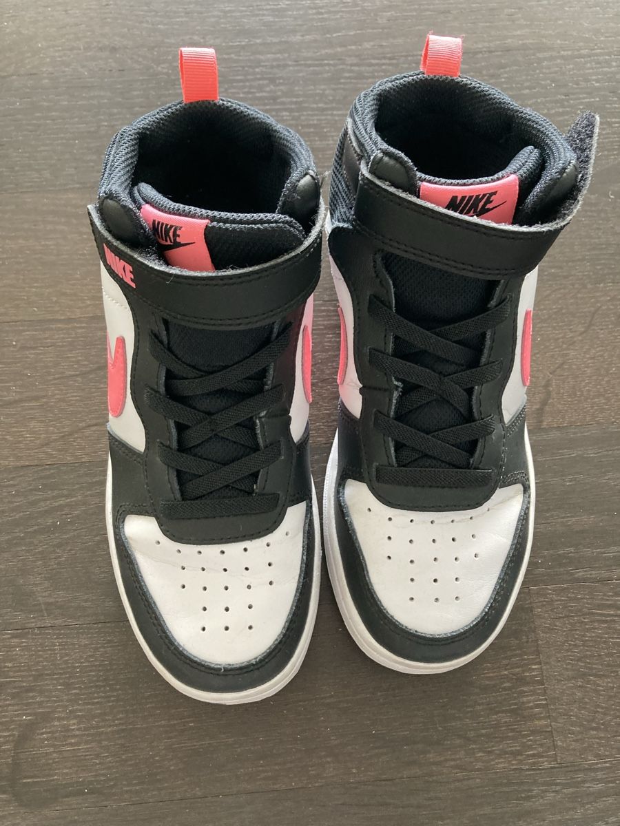 Chaussures filles: Nike Sneaker, Kinder – D'occasion à Wetzikon ZH par Geri73 1