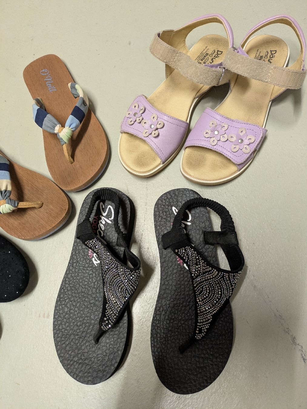 Scarpe per ragazze: Sommerschuhe Mädchen Gr. 35 – Usato da Pfäffikon ZH venduto da some82 1