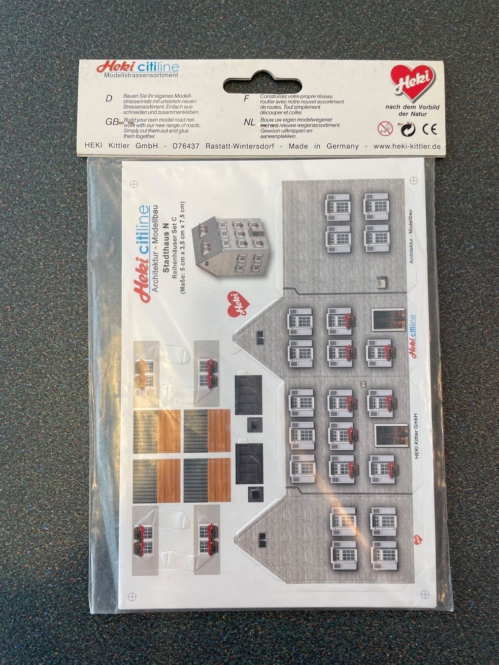 Modellini di ferrovie: Heki citiline Spur N Modellhäuser Set 11008 – Nuovo e nell'imballaggio originale da Chiasso venduto da Carrara-Modellismo 1
