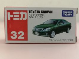 Tomica 32 Toyota Crown Takara Tomy