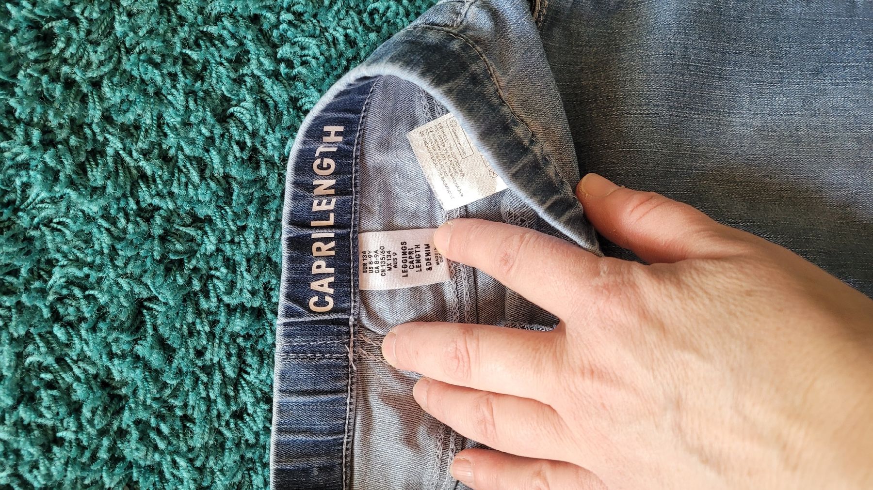 H&M Pantaloni: Mädchen Capri Jeans H&M 134 – Usato da Warth venduto da aussieaussie 1