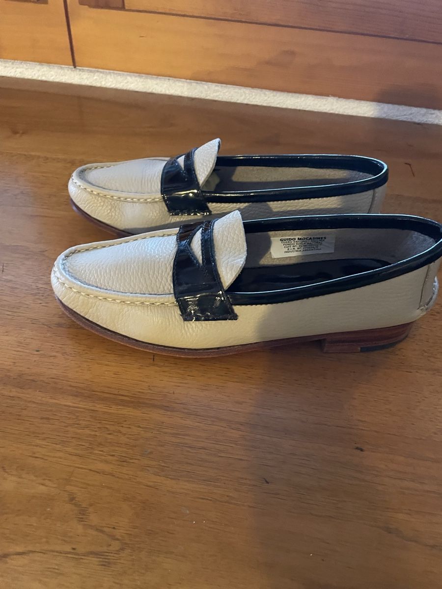 Scarpe da donna: EnSoie Loafer 38 ecru/ schwarz – Usato da Bertschikon Gossau venduto da kel_wf2y 1