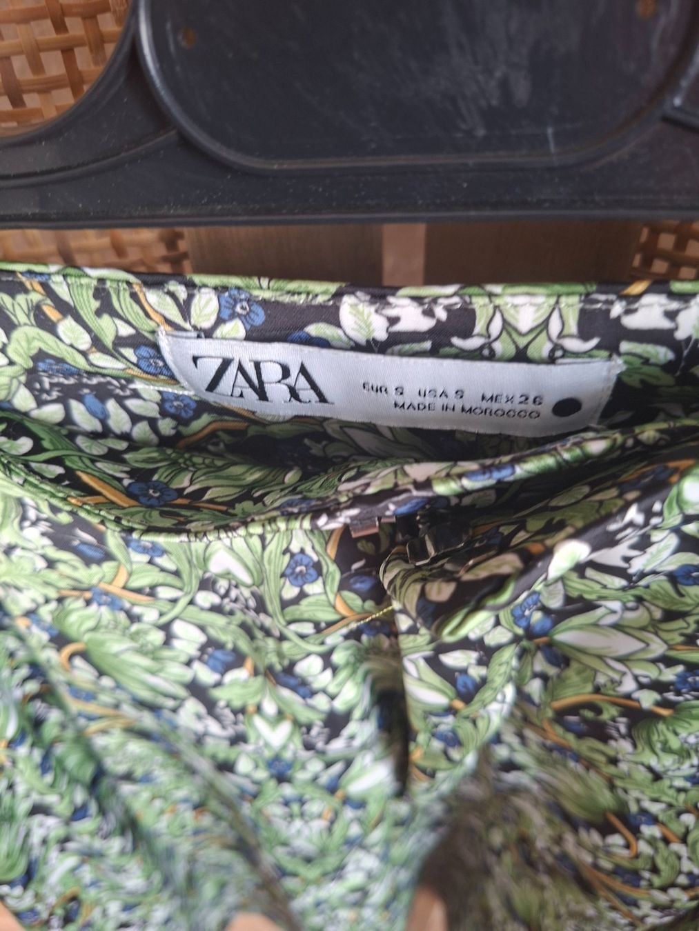 Zara Lotti di vestiti: Ensemble chemise bermuda imprimé fleuri vert taille S Zara – Usato da Genève venduto da a_t_g5kq 5