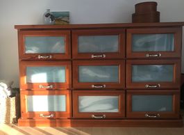 Kommode,  Massivholz furniert mit 9 Schubladen