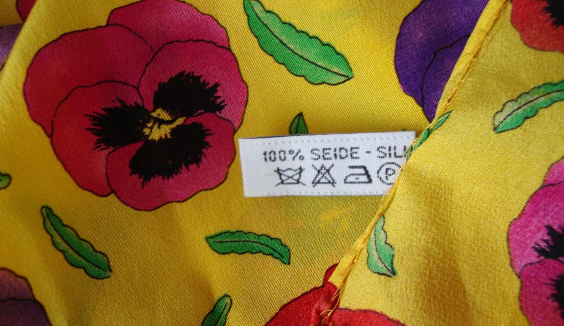 Codello Foulard & Sciarpe: Codello * Seide – Usato da St. Margrethen SG venduto da Sister22 2