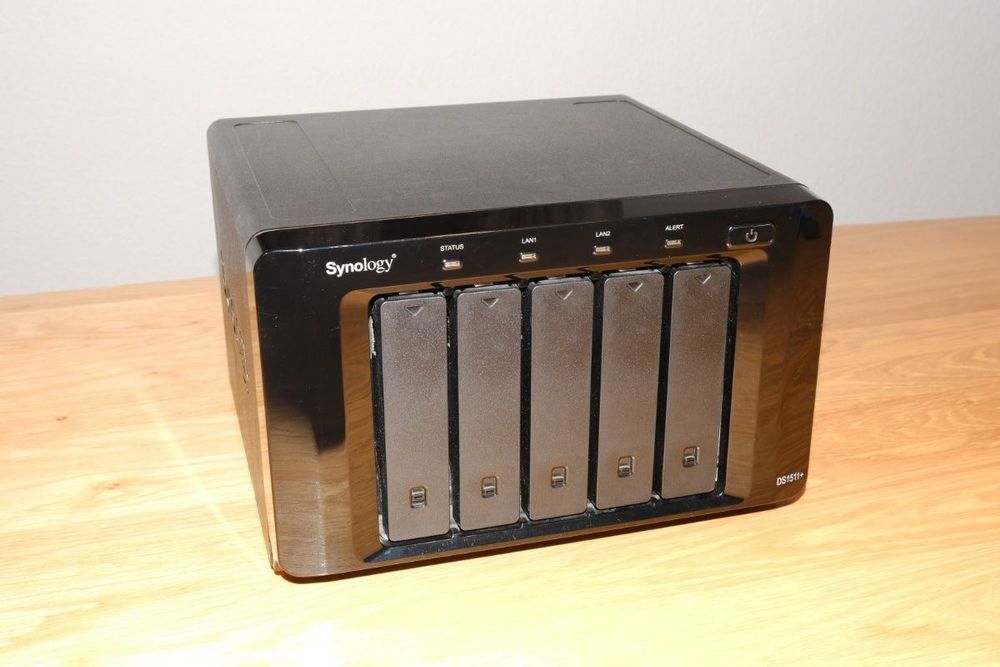 Synology DiskStation DS1511+ inkl. 16 TB Kaufen auf Ricardo