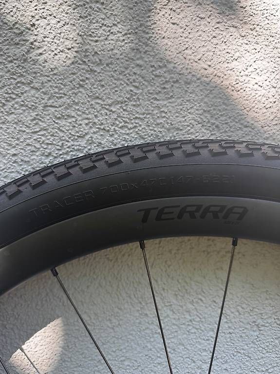 Specialized Pneumatici & Ruote complete: Specialized Roval Terra CL II – Nuovo (secondo la descrizione) da La Tour-de-Trême venduto da w.max 2