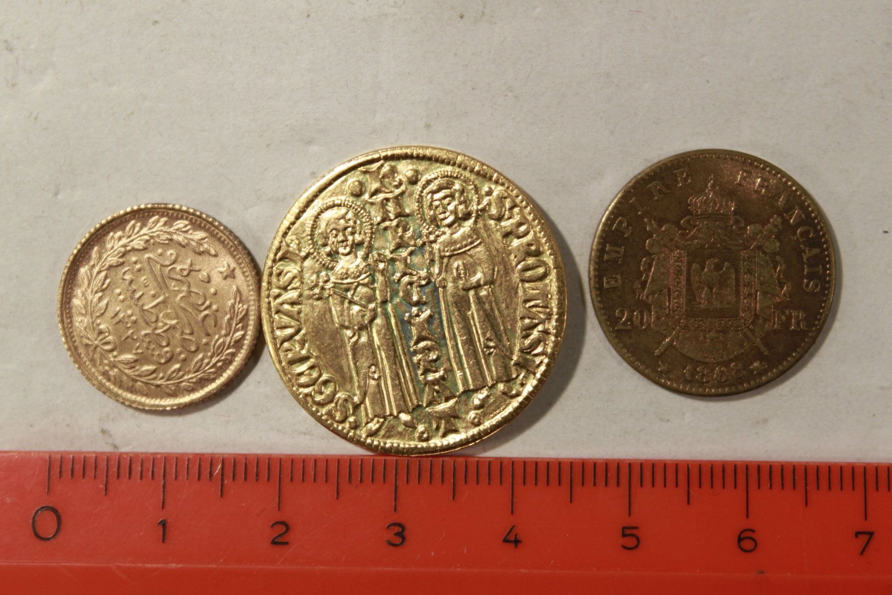 Alle Münzen: 3 piece en METAL – Gebraucht aus La plaine von 7A6T2ME