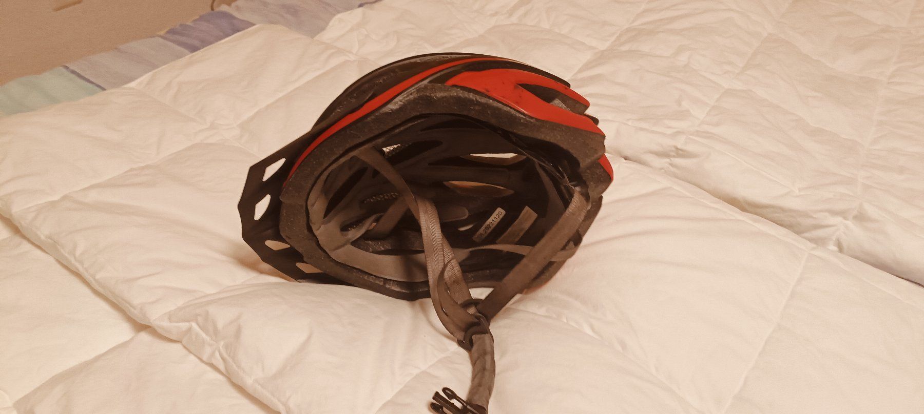 Caschi: Velohelm – Usato da Büttikon AG venduto da Strucki 1