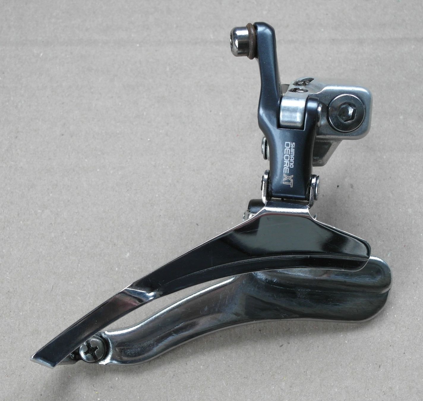 Shimano Pezzi di ricambio: Seltener MTB Umwerfer SHIMANO XT, FD-M735 down-pull ø31.8 – Usato da Däniken SO venduto da _Pharao_