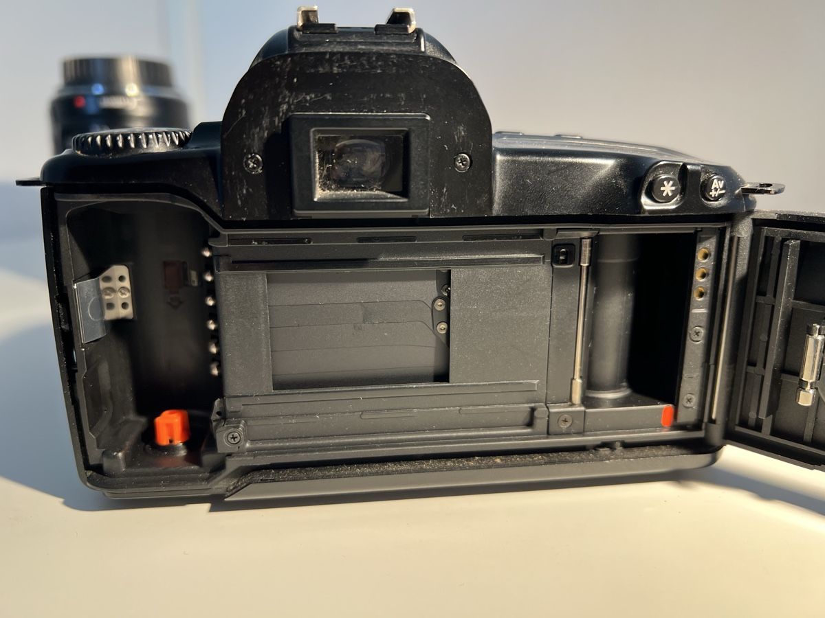 Canon Kamera: Canon EOS 500 analogue camera – Gebraucht aus Zürich von htk_62ln 9