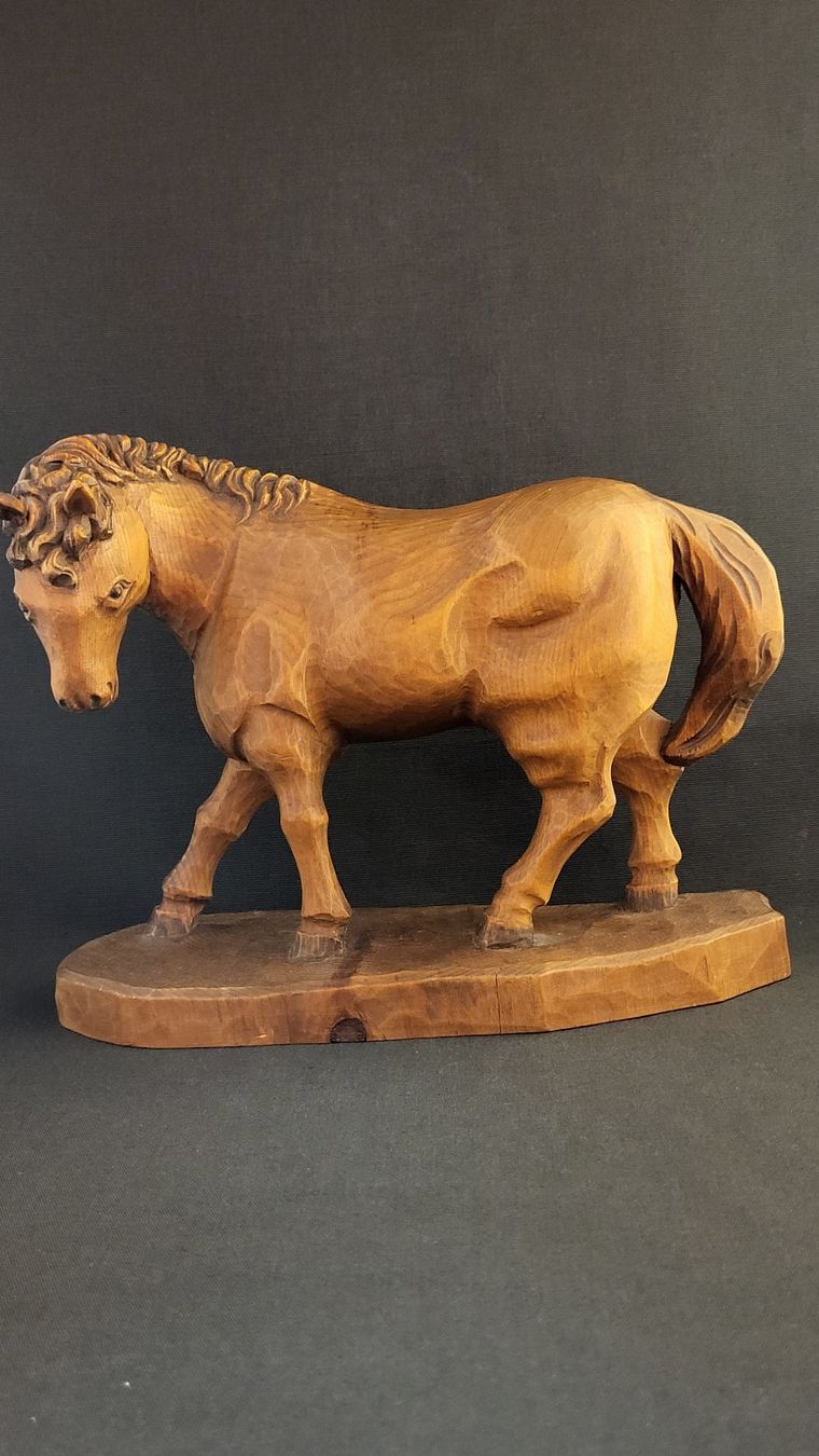 Statuette: Handgeschnitztes Pferd / Gaul – Usato da Basel venduto da spinne02 1