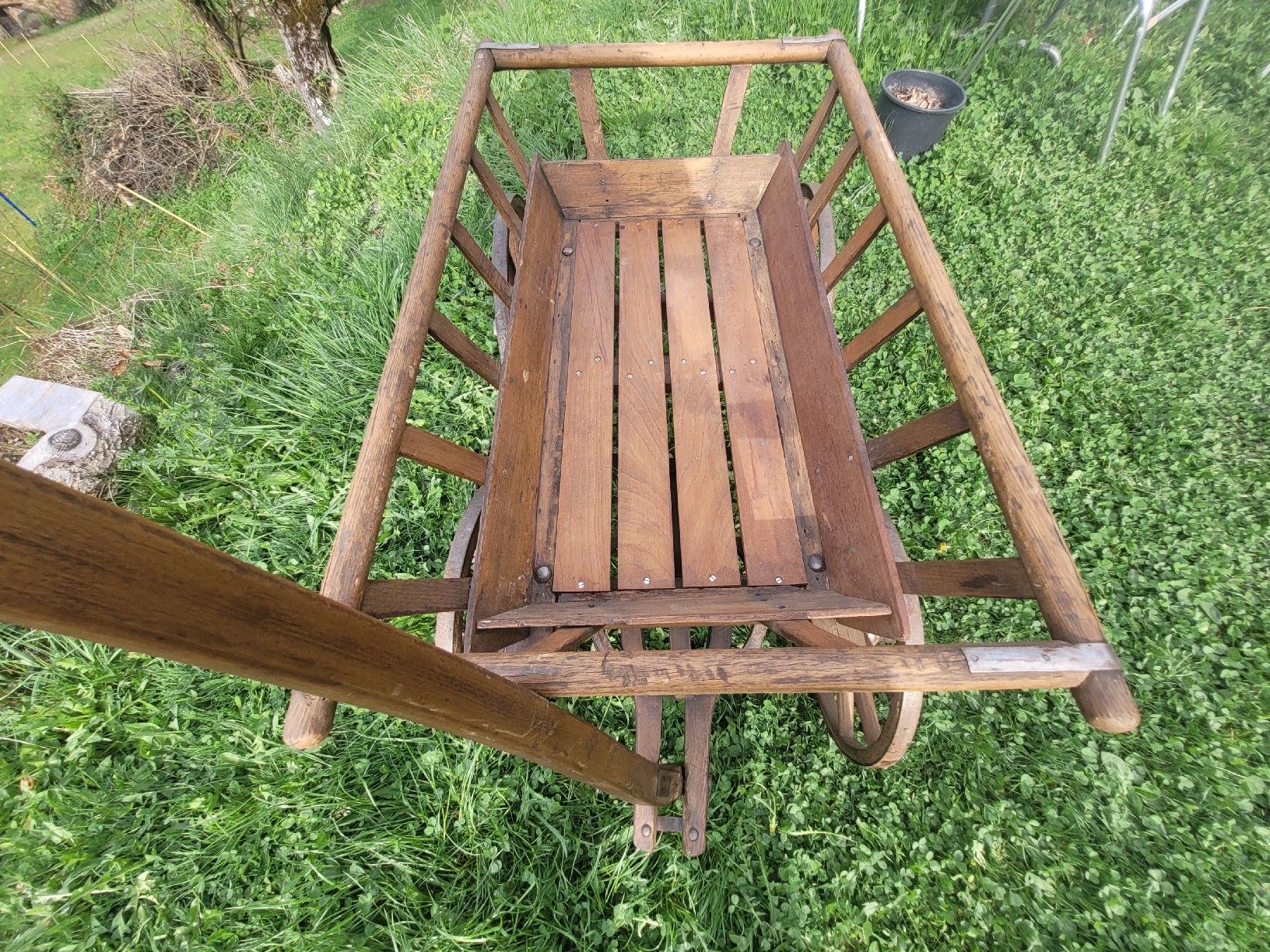 Carriole: Leiterwägeli mit Deichsel. Guter Zustand – Usato da Brienz BE venduto da Hundechef 4