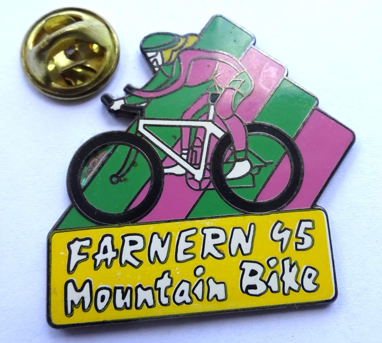 Placchette & Badge: Pin FARNERN 45 Mountain BIKE – Usato da Utzenstorf venduto da BUtter81