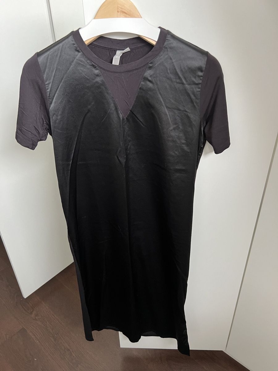 Vestiti: Robe t-shirt ASOS s – Usato da Forel (Lavaux) venduto da julie13 1