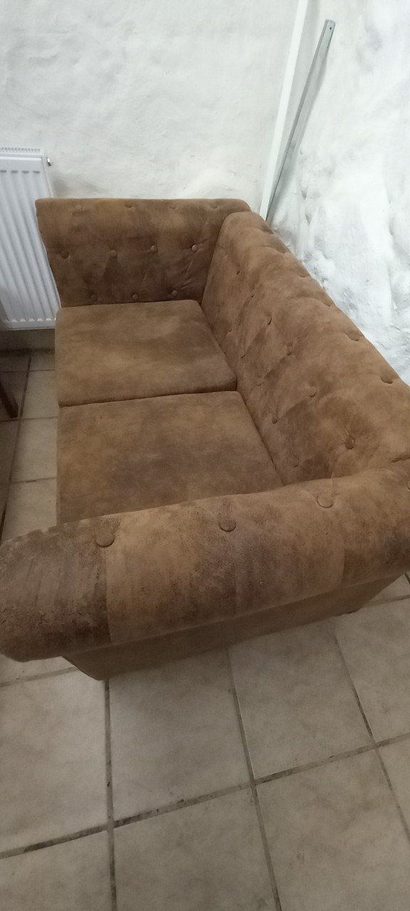 Chesterfield Divani: Chesterfield Sofa "Vintage" – Usato da Rüedisbach venduto da inf_5hcl 2