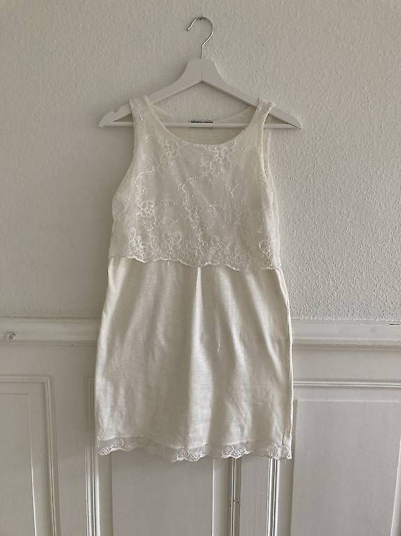 Vestiti: Kleid Pull&Bear Gr. S – Usato da Bern venduto da tan_2rrh
