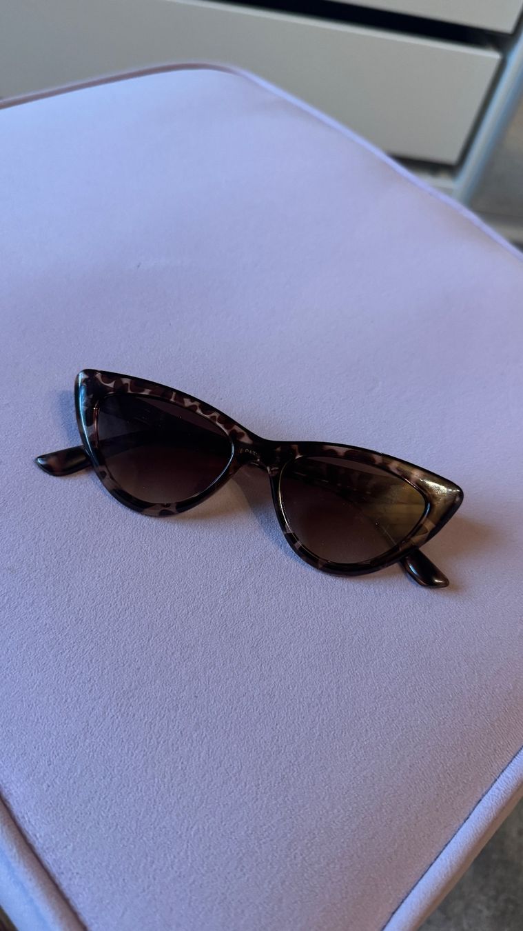 Occhiali & Lenti: Sonnenbrille Damen Cateye – Usato da Kriessern venduto da loolah