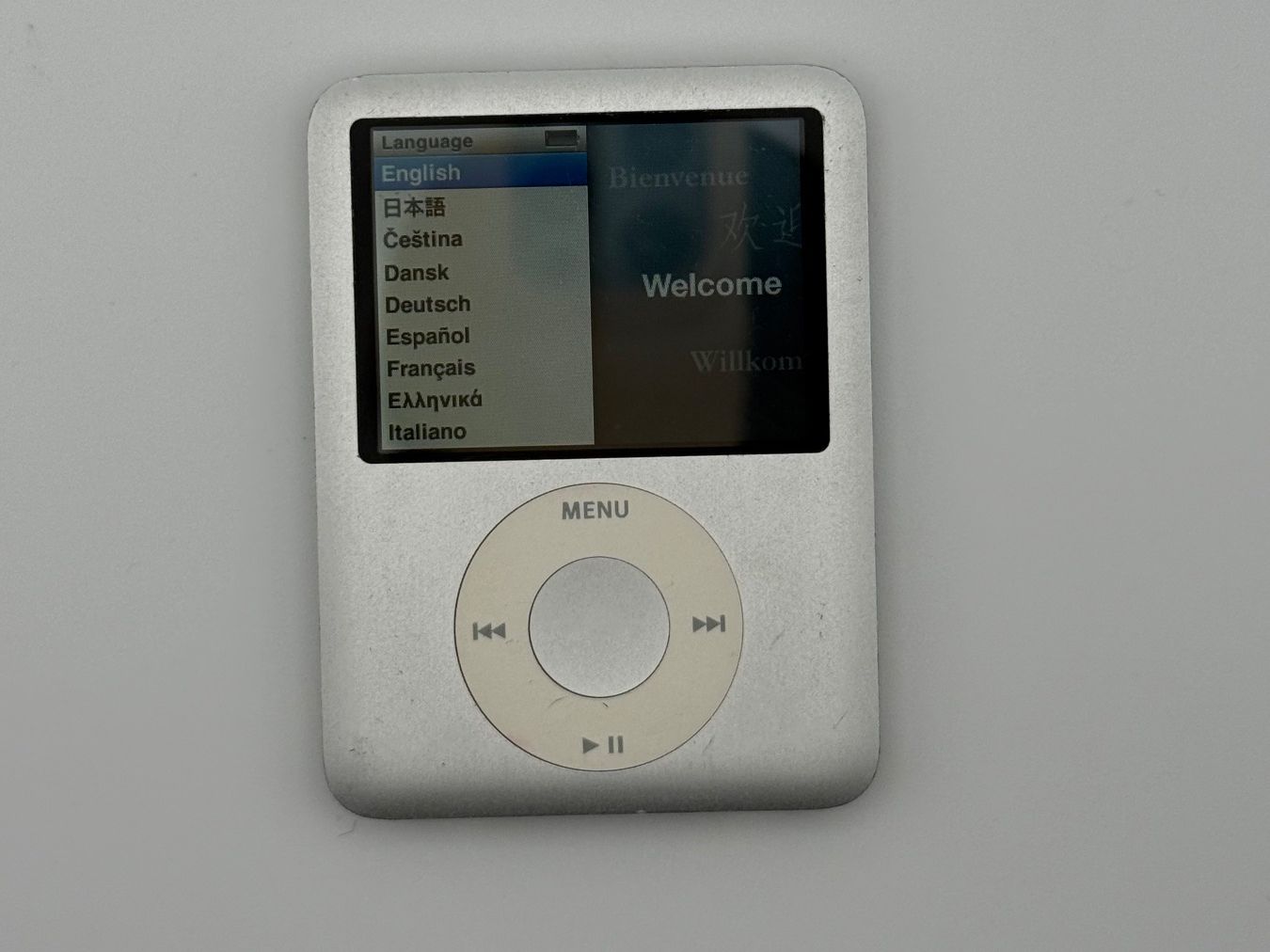 Apple Lettore multimediale portatile: Apple iPod Nano 3. Generation 4GB - Silber - Getestet – Usato da St. Gallen venduto da KumanekoDen