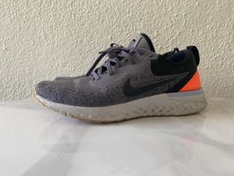 Nike Sneaker Gr. 39.5 grau