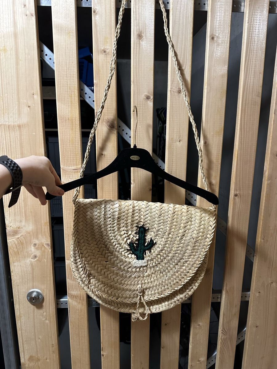 Borse da donna: Strohtasche mit aufgesticktem Kaktus – Usato da Uster venduto da staernli4 1
