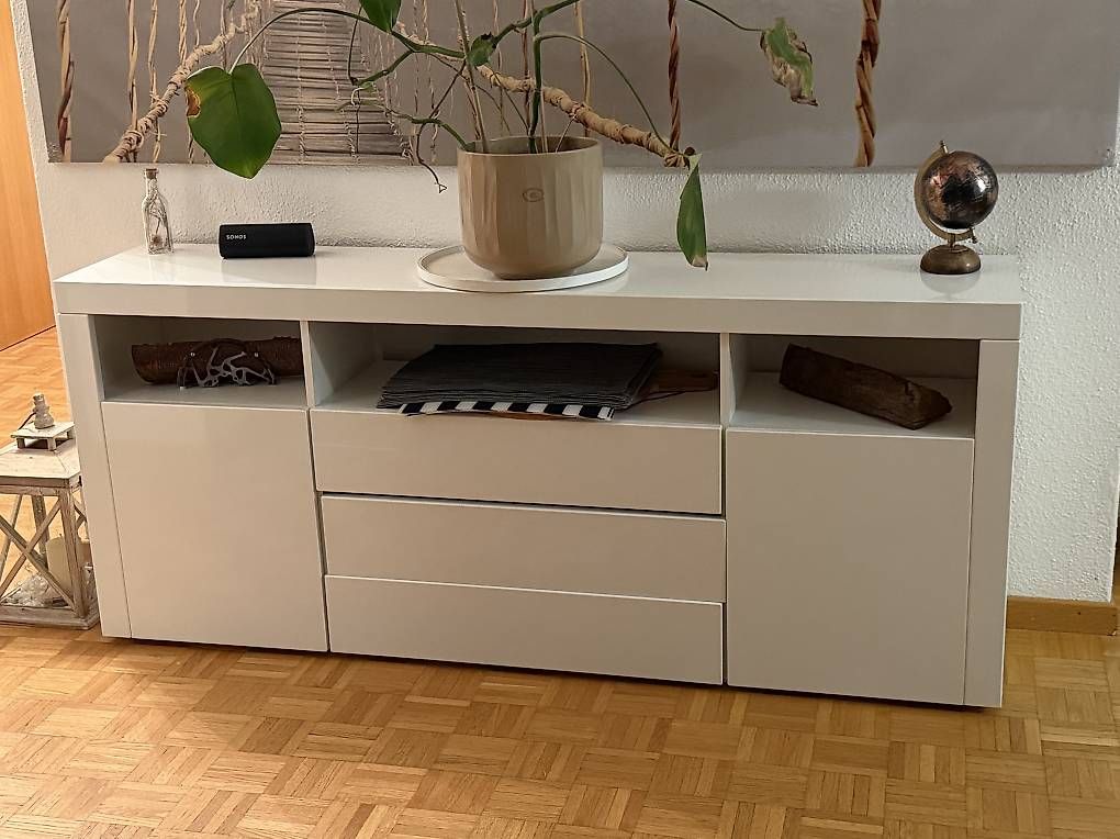 TV Möbel: Sideboard Hochglanz weiß – Gebraucht aus Glattfelden von Jan_z7ry