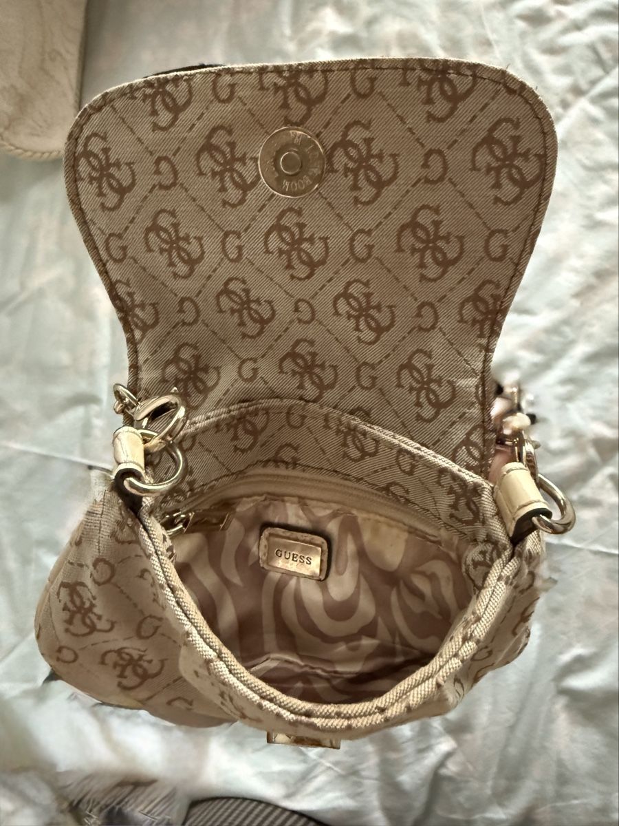 Guess Borse da donna: SAC À MAIN GUESS ORIGINAL - COMME NEUF – Nuovo (secondo la descrizione) da Fontainemelon venduto da Maxm66 4