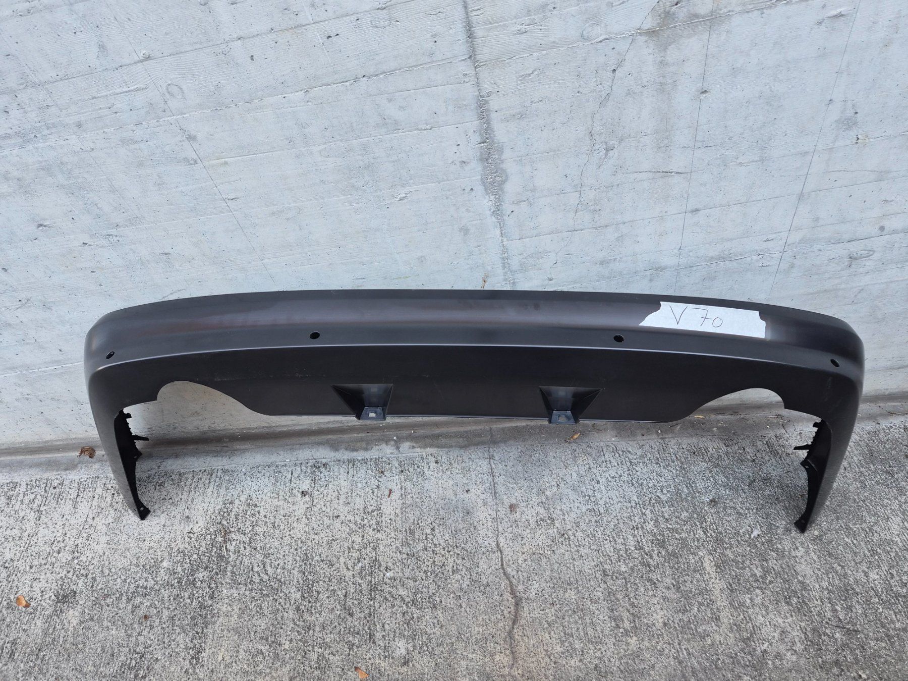 Volvo Tutti pezzi di ricambio auto: Spoiler hinten Volvo V70 – Nuovo (secondo la descrizione) da Zweisimmen venduto da schloessli-garage