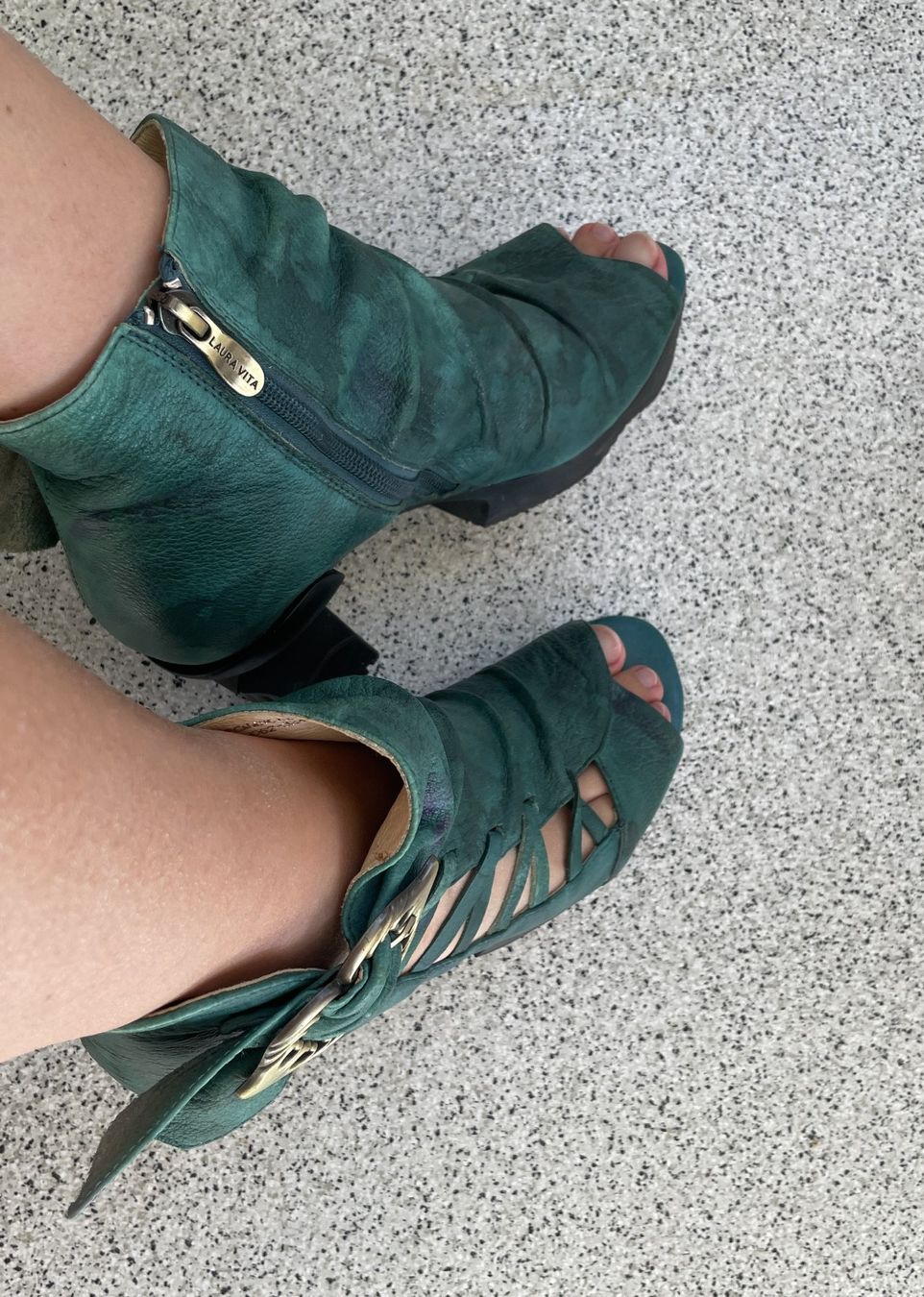 Scarpe da donna: Wunderschöne ausgefallene Schuhe – Usato da Bern venduto da .DolceVita.