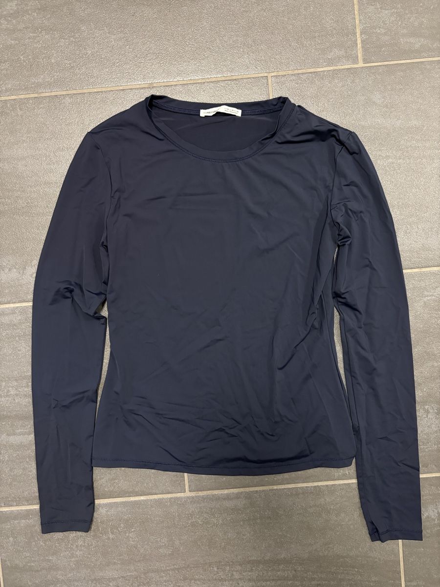 Pull&Bear T-shirts: Pull&Bear Langarm M – D'occasion à Rümlang par svent 1