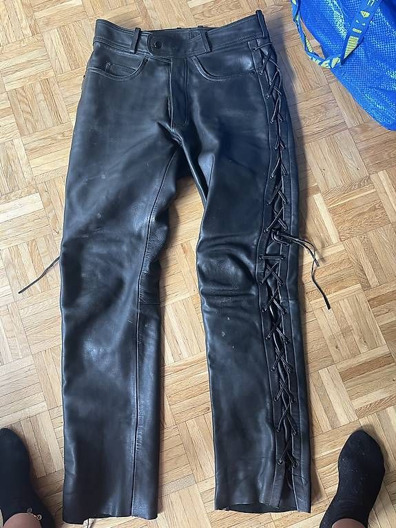 Pantaloni: Töff Hosen  – Usato da Baar venduto da MelMel04