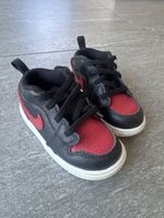 Tolle Jordan Kinder Schuhe Grösse 23.5 