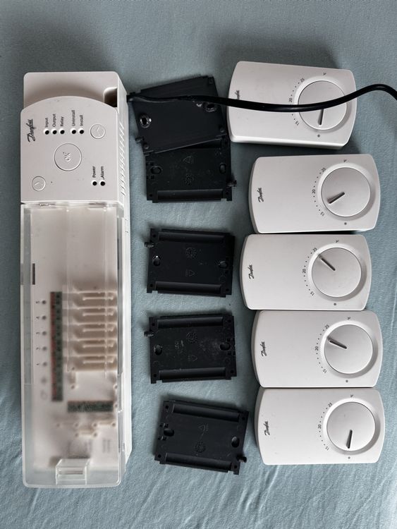 Danfoss CF-MC Master Controller und 5 CF-RS Thermostate (Gebraucht) in ...
