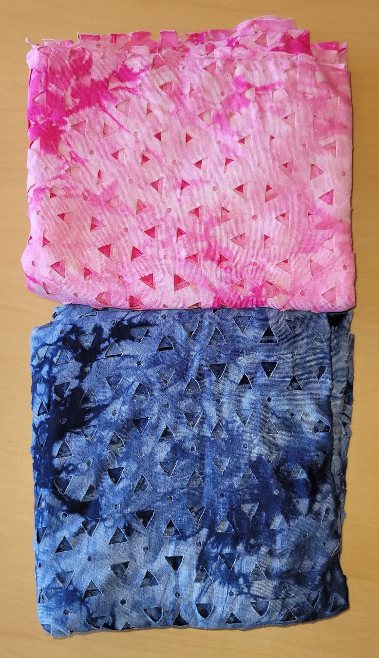 Stoffe: 2x Batik-Jersey - rosa/pink und blau – Neu (gemäss Beschreibung) aus Madiswil von fabrics