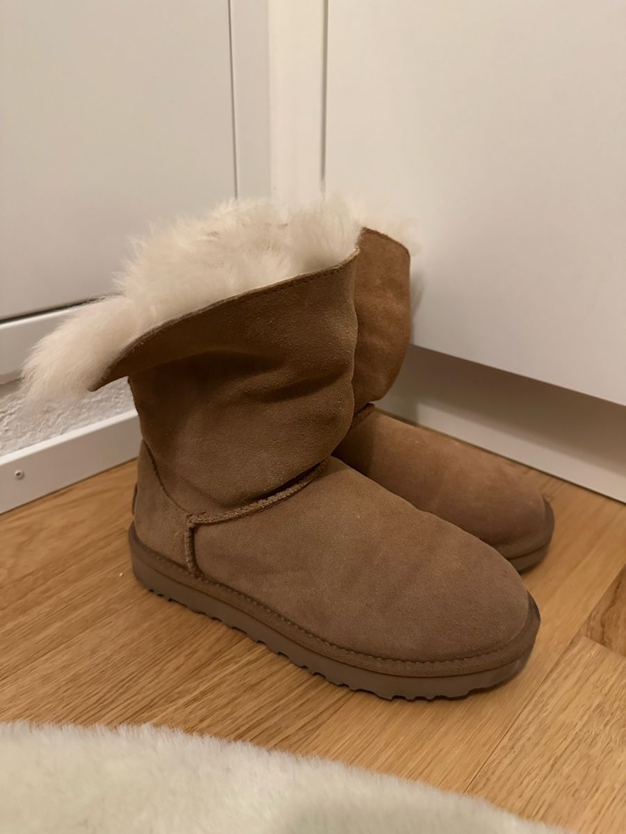 Ugg Chaussures femmes: UGG Stiefel – Neuf (Voir description) à Bülach par lin_2s68 5