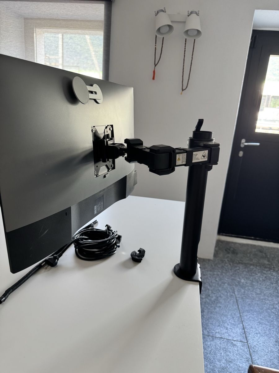 Monitor: Dell Monitor U2719D – Usato da Bellinzona venduto da Samirablank 3