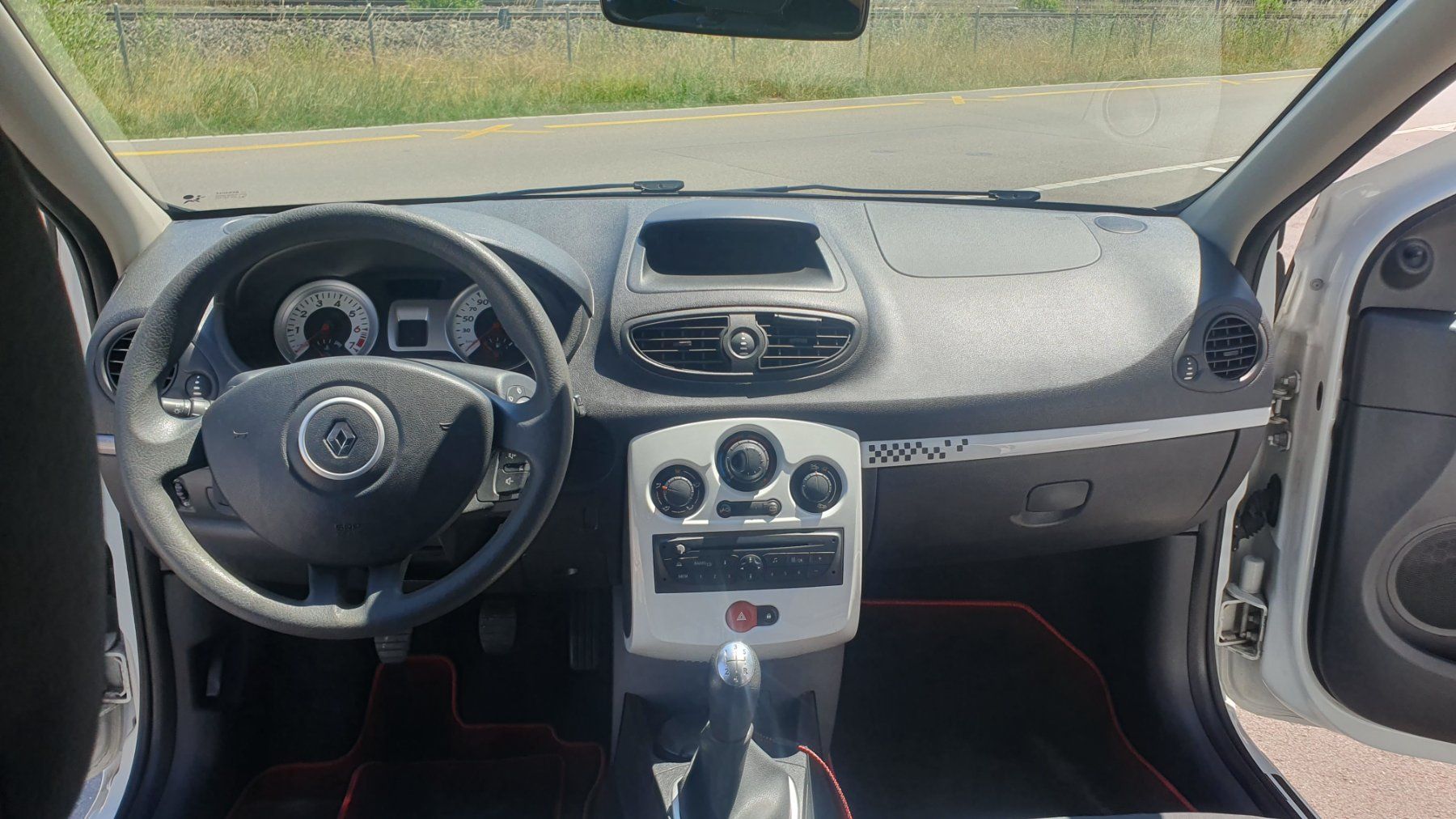 Renault Automobili: 2011 Renault Clio 1.2 Tce – Usato da Winterthur venduto da Bugsy71 7