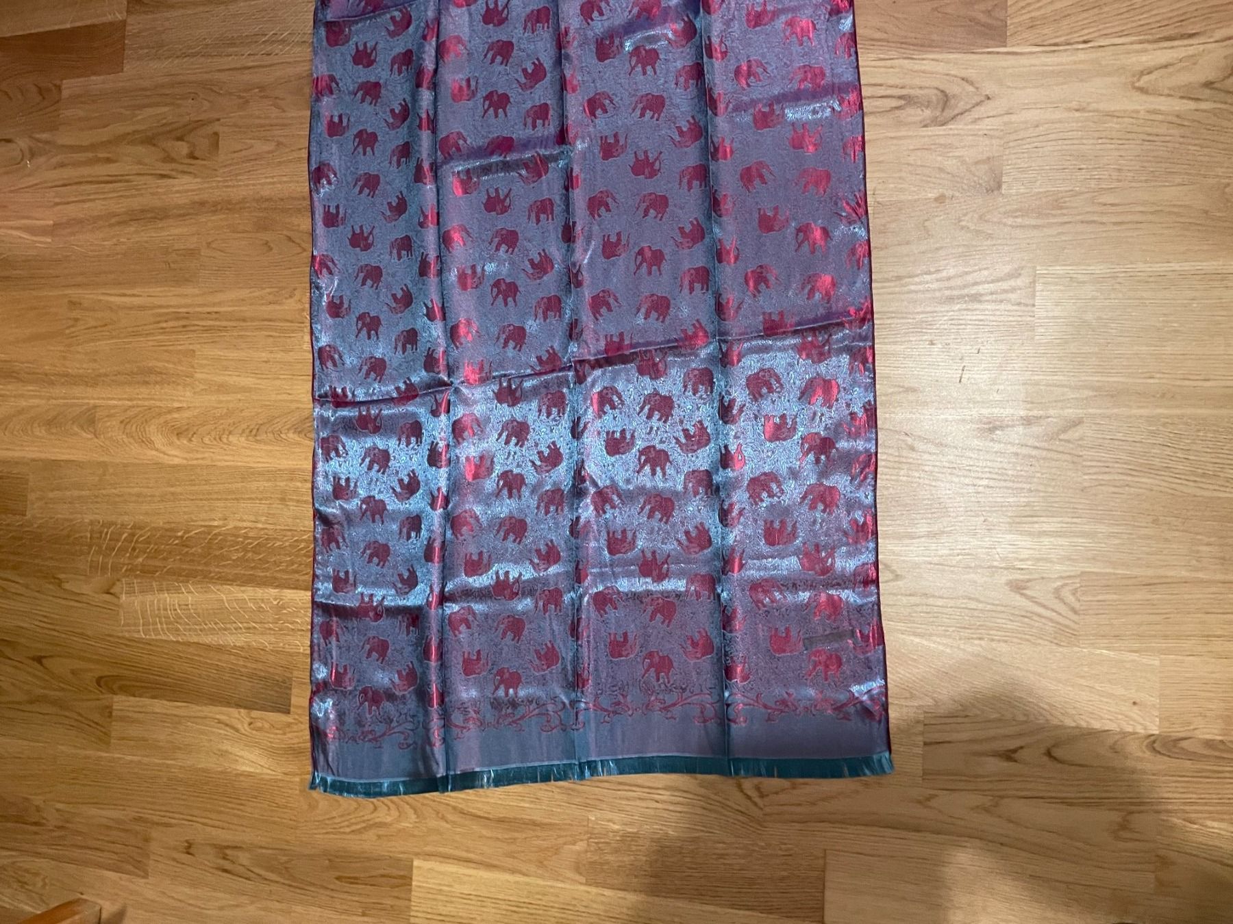 Foulard & Sciarpe: Schal/Tuch Handgemacht – Nuovo (secondo la descrizione) da Rapperswil SG venduto da Boadioz 1