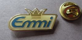 PIN SCHWEIZ EMMI LOGO, MILCHPRODUKTE KÄSE SAHNE