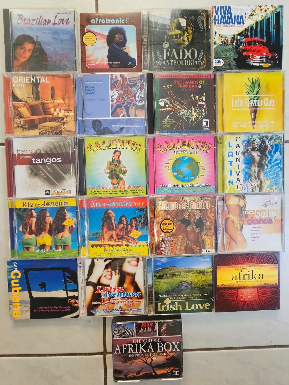 CD: RIESIGE CD SAMMLUNG - Sampler verschiedenster Genres... – Usato da Biberist venduto da Foolio0 9