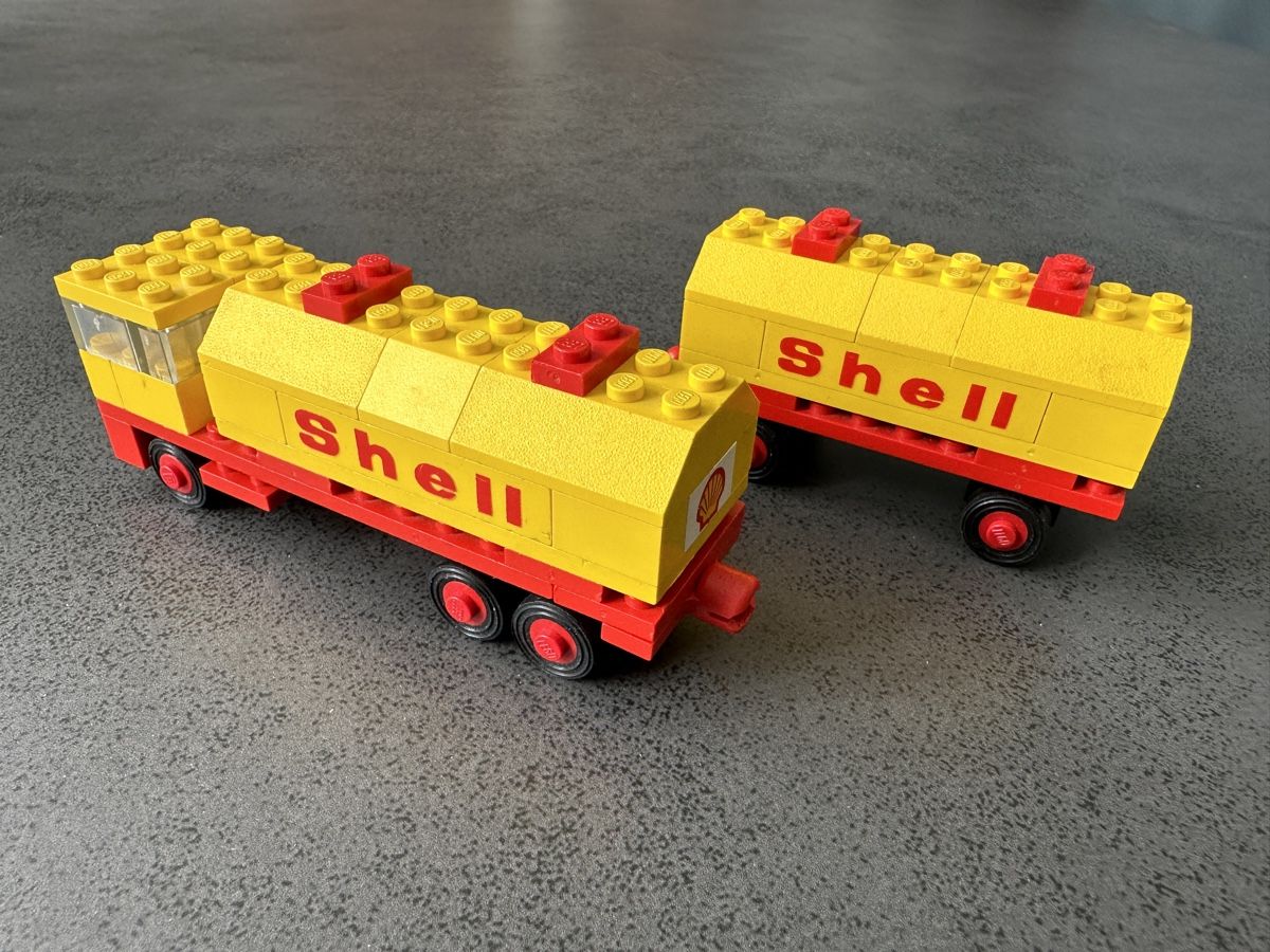 Lego Baukästen: Lego Shell Tanklaster Set 688-1 – Gebraucht aus Belp von  2
