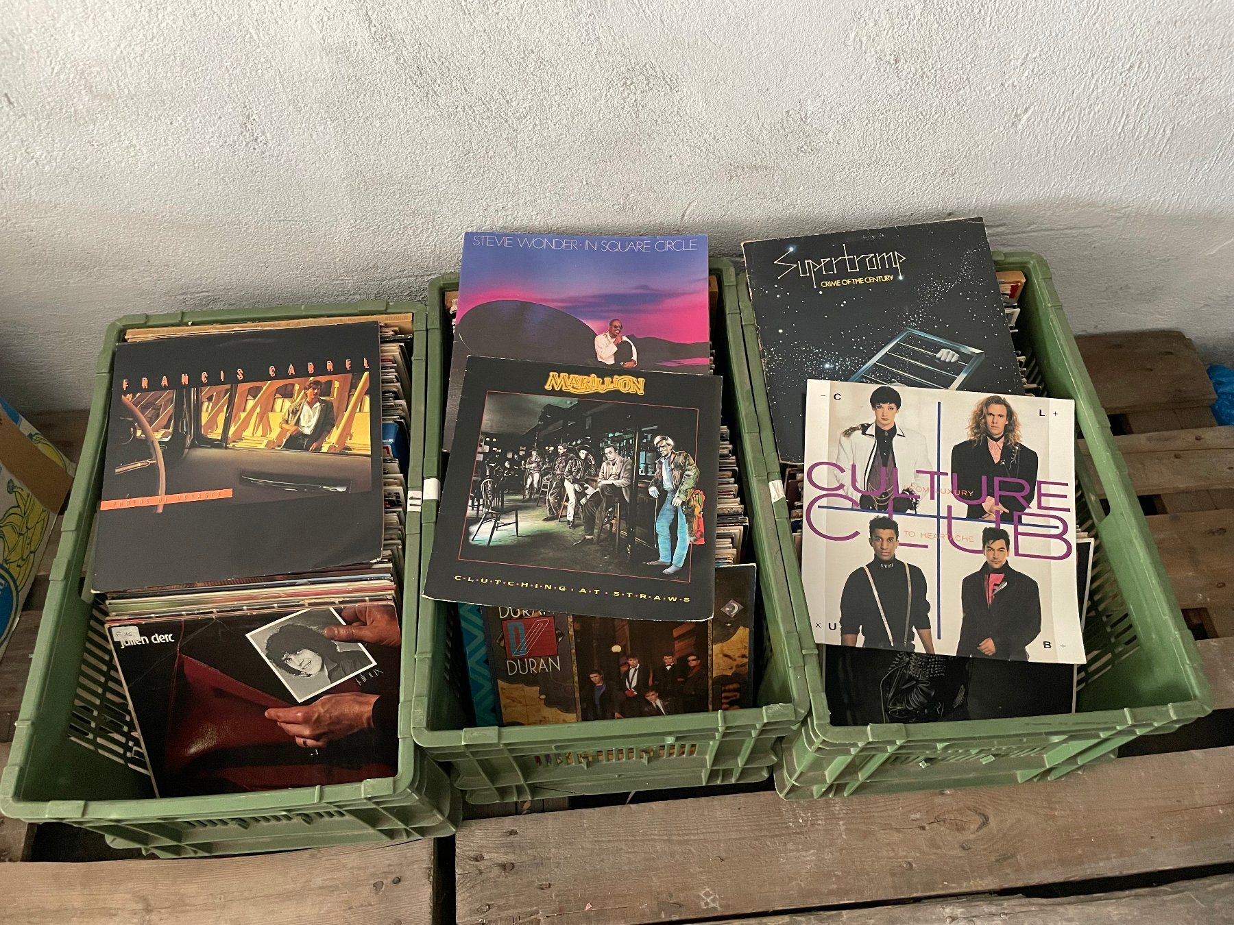 Dischi in vinile: 3 caisses de disques vinyles 33 tours – Usato da La Croix (Lutry) venduto da netrajet 1