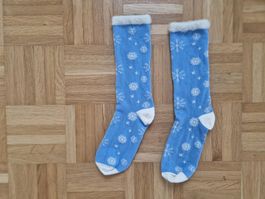 Socken blau NEU ungetragen einmal gewaschen