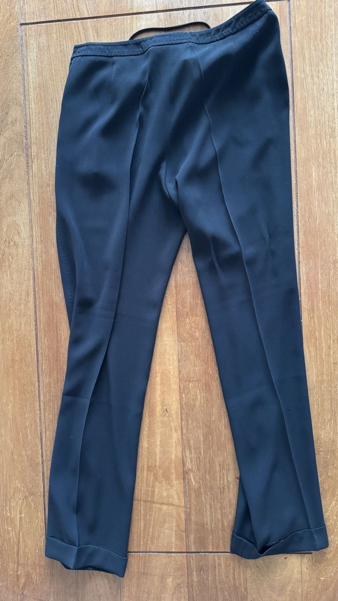 Max Mara Pantalons: Max Mara Stoffhose 44 – D'occasion à Zollikon par rose59 2