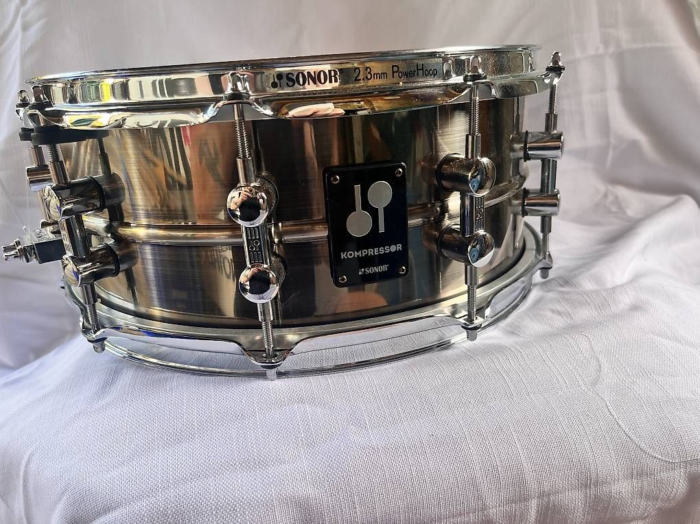 Sonor Strumenti musicali: Sonor Kompressor Snare 14"x5,75" Brass – Usato da Burgdorf venduto da Groombridge