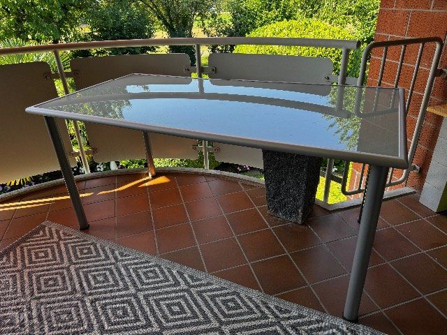 Tables: Glastisch IKEA – D'occasion à Binningen par Basilisk_82