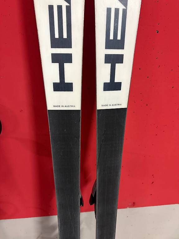 Skis: Snowboard Nitro Phoenix + Boots und/oder Ski Head C140 – Gebraucht aus Gersau von coc_qby5 2