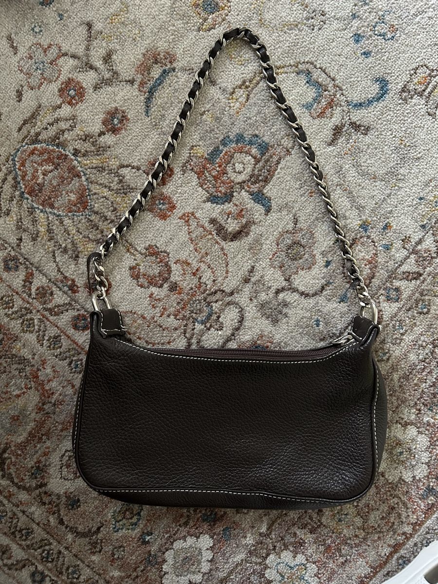 Borse da donna: Braune Handtasche mit goldener Kette – Nuovo (secondo la descrizione) da Basel venduto da ros_lh8r